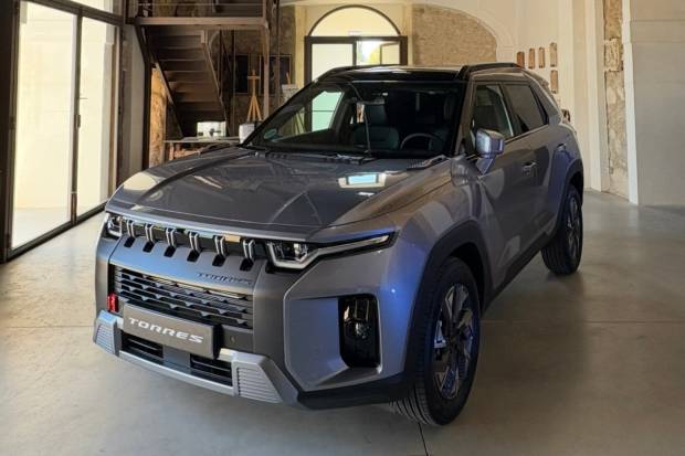 Prueba y opinión KGM Torres Híbrido: Tecnología BYD y precio por debajo de sus rivales
