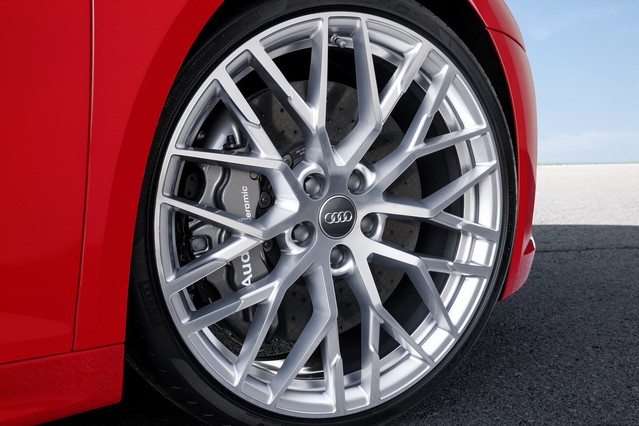 Nuevo Audi R8 2015: más ligero, más potente, más rápido... y también eléctrico