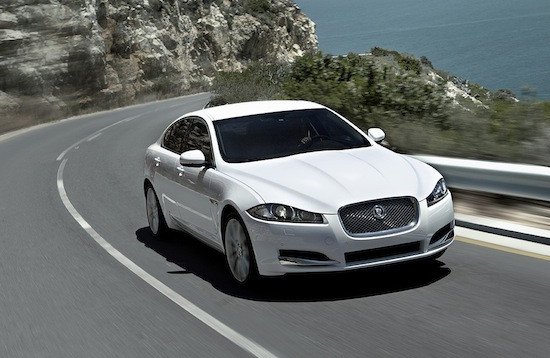 Nuevo Jaguar XF 2.2D y restyling de gama