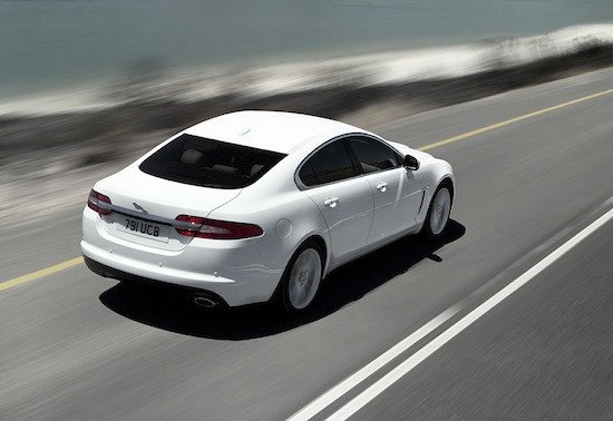 Nuevo Jaguar XF 2.2D y restyling de gama