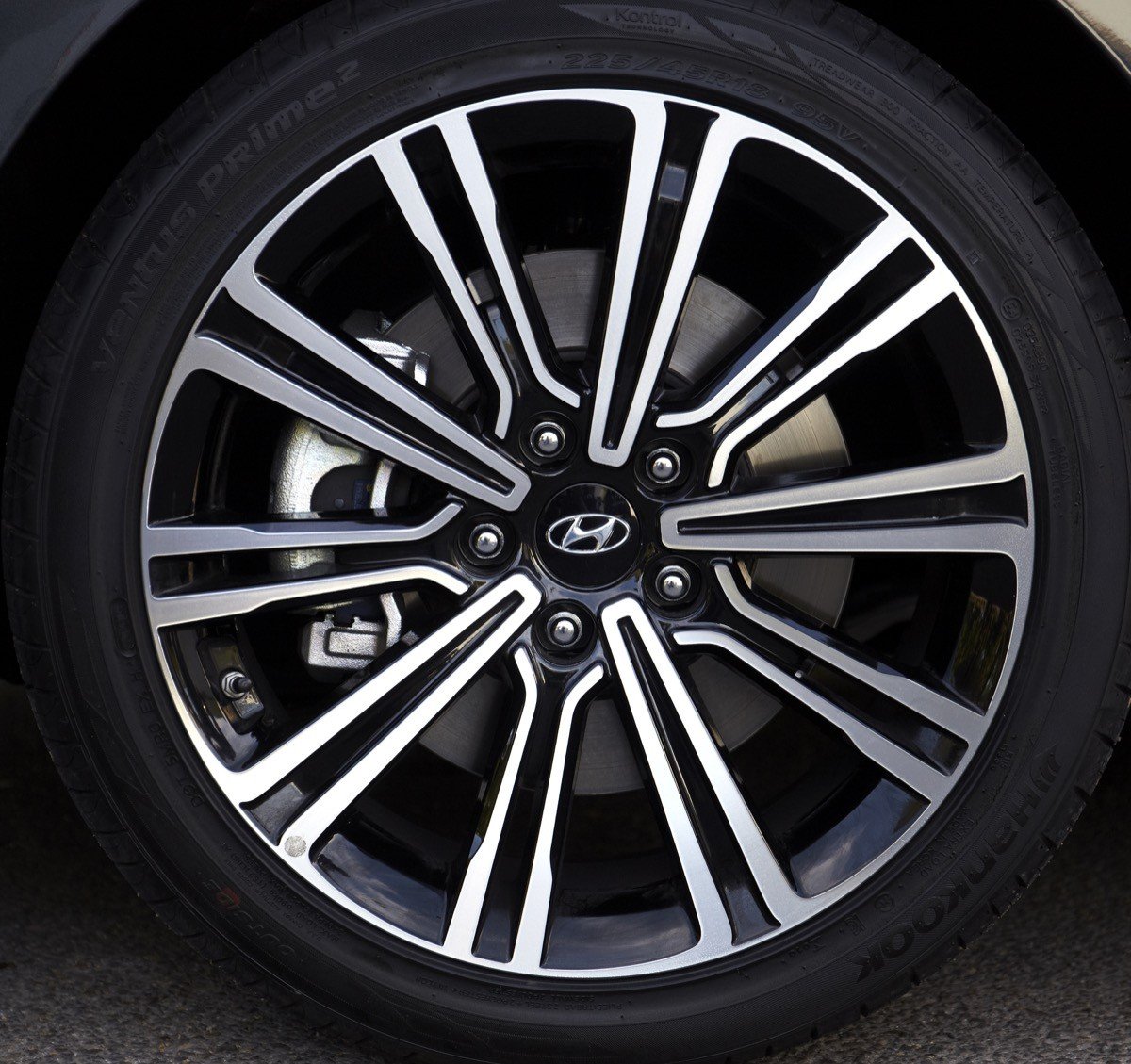 Nuevo Hyundai i40 Sedan y CW 2016: mejorando lo presente