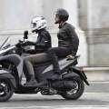 ¿Pueden ir dos personas en moto durante el estado de alarma por coronavirus?