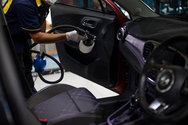 Cuánto dura el Covid-19 en la tapicería del coche y cómo eliminarlo