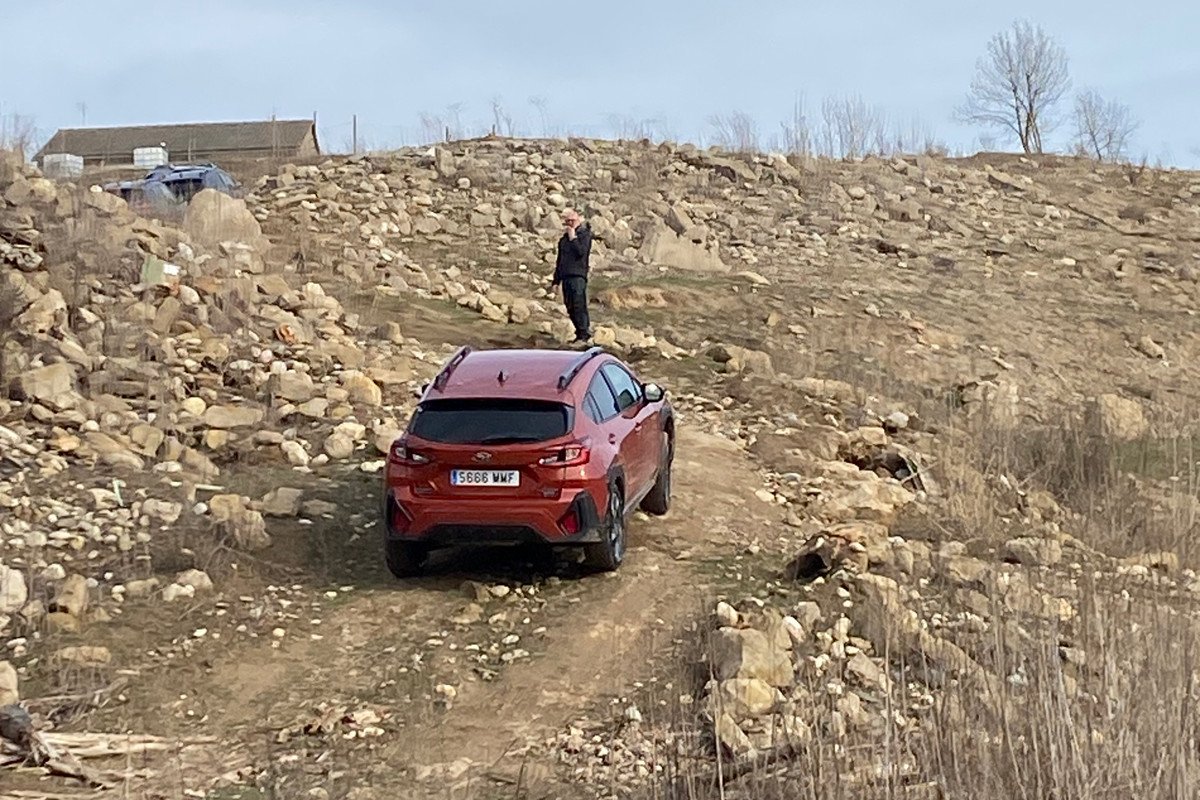 Prueba del Subaru Crosstrek: tracción total, 150CV, desde 220 €/mes y mejor que el XV