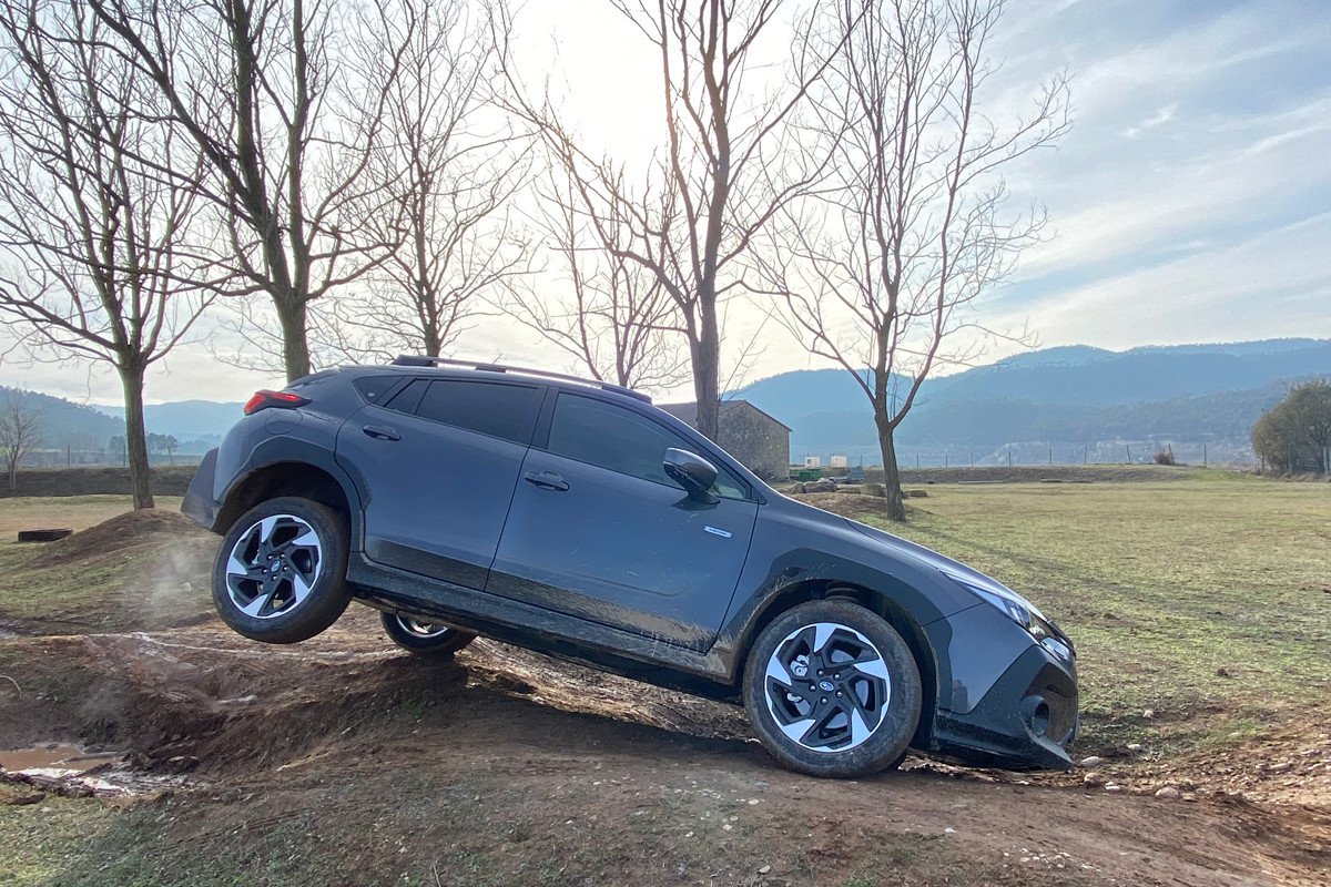 Prueba del Subaru Crosstrek: tracción total, 150CV, desde 220 €/mes y mejor que el XV