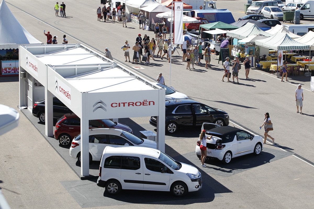 Concentración Mundial Citroën 2CV: récord de participación y asistencia 