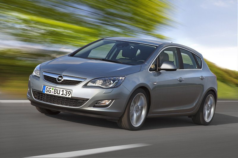 El nuevo Astra planta cara al Golf