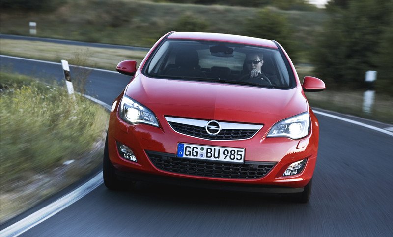 El nuevo Astra planta cara al Golf