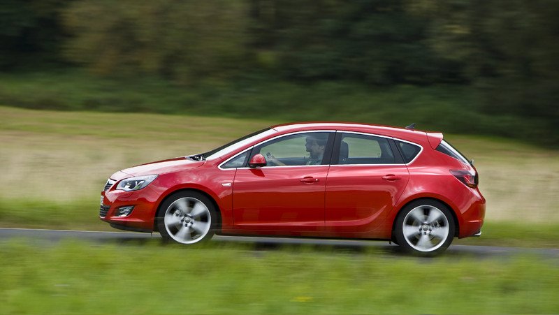 El nuevo Astra planta cara al Golf