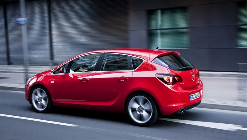 El nuevo Astra planta cara al Golf