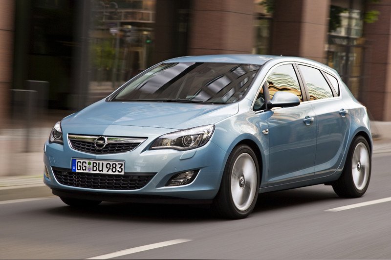 El nuevo Astra planta cara al Golf