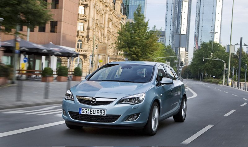 El nuevo Astra planta cara al Golf