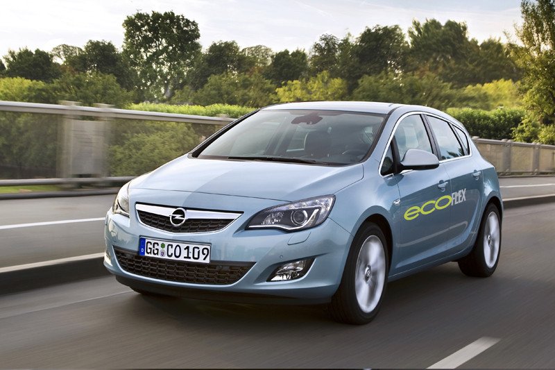 El nuevo Astra planta cara al Golf