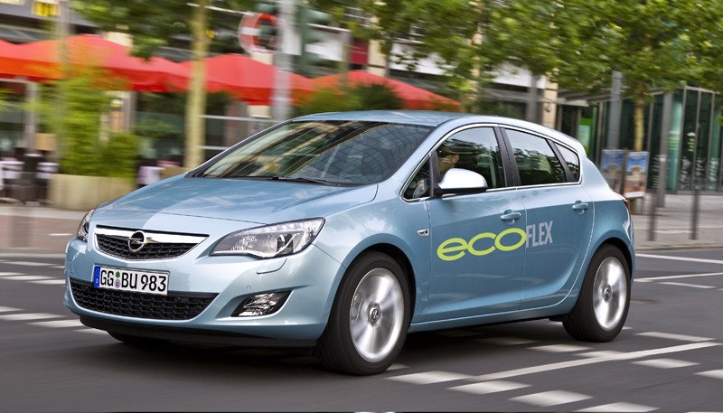 El nuevo Astra planta cara al Golf