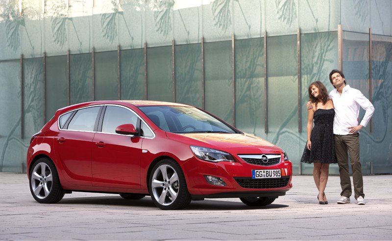 El nuevo Astra planta cara al Golf