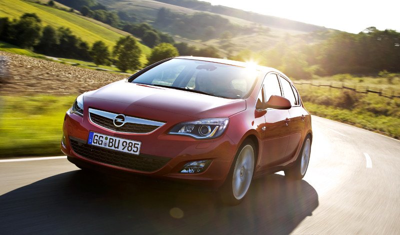 El nuevo Astra planta cara al Golf