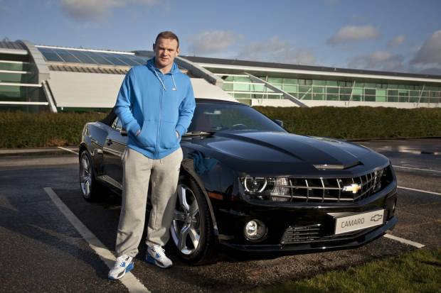 Chevrolet entrega los coches a los jugadores del Manchester United