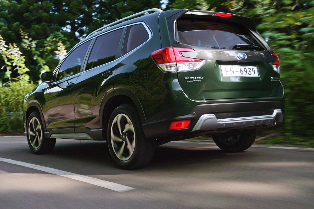 Prueba nuevo Subaru Forester: pequeños cambios, mucho 4x4 y motor híbrido