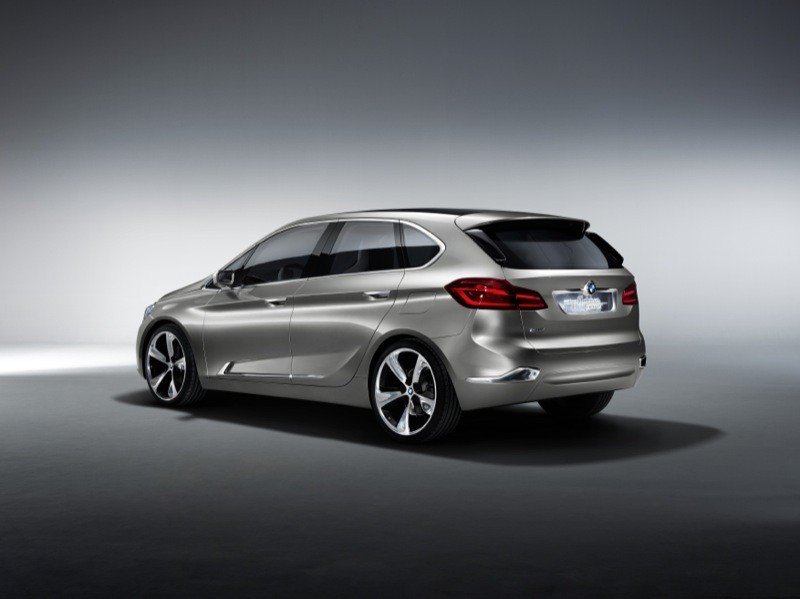 BMW presenta un coche híbrido enchufable