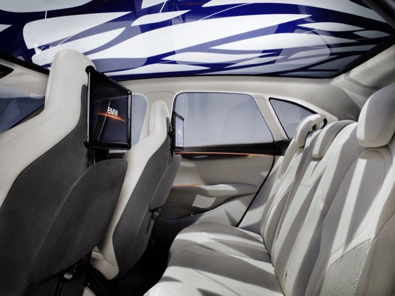 BMW presenta un coche híbrido enchufable