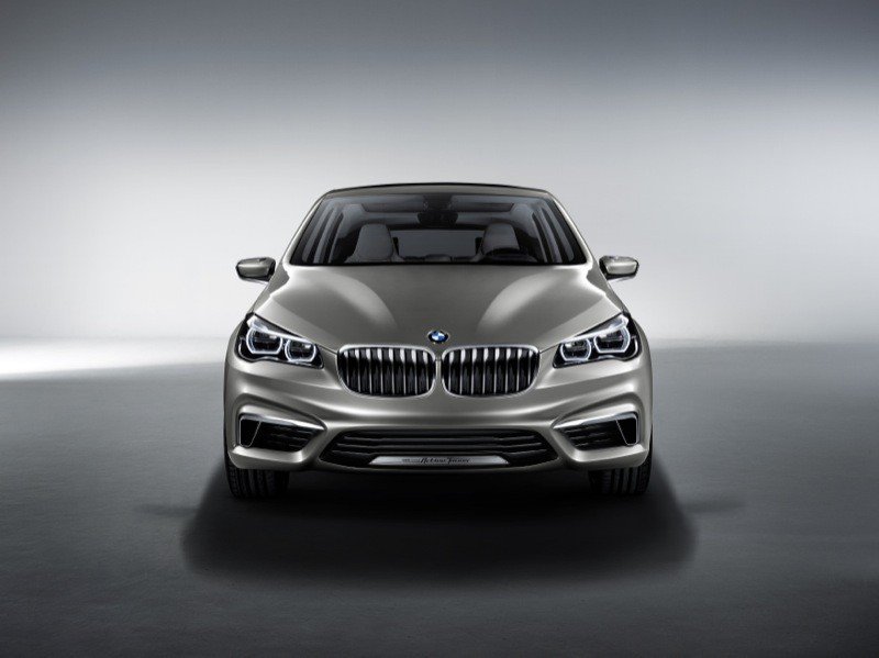 BMW presenta un coche híbrido enchufable
