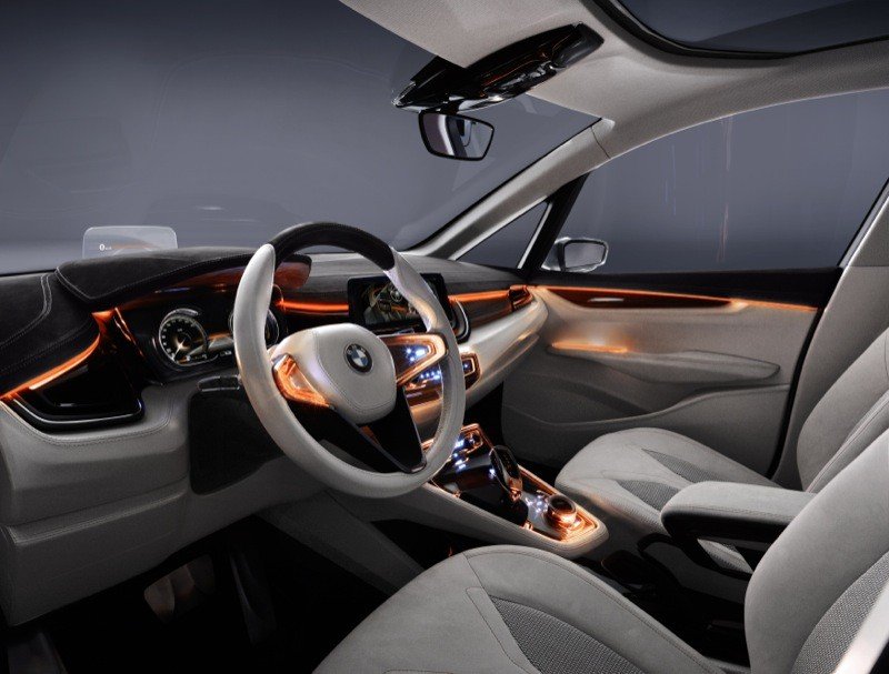 BMW presenta un coche híbrido enchufable