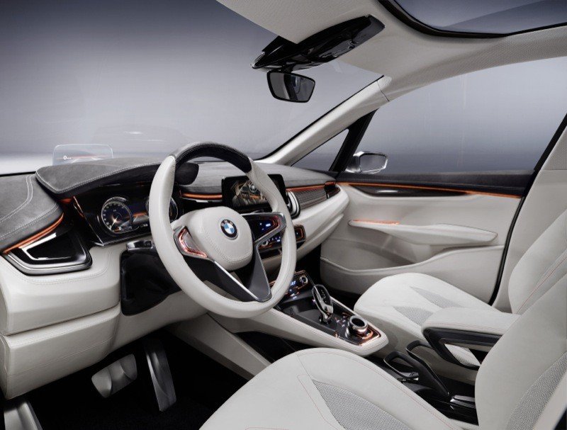 BMW presenta un coche híbrido enchufable