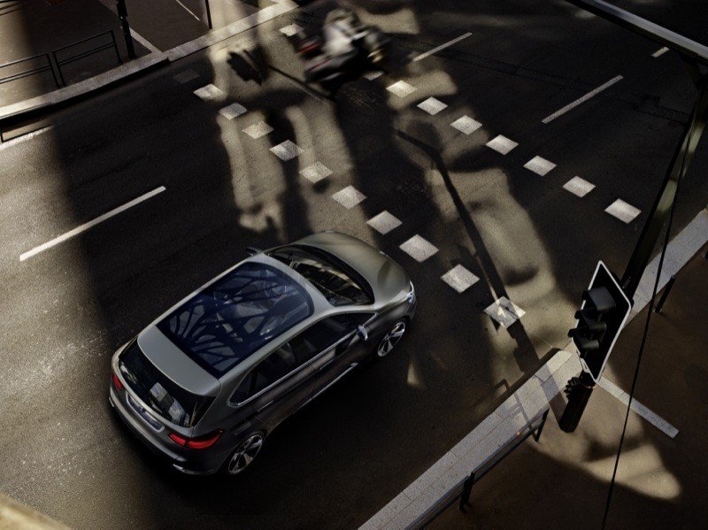 BMW presenta un coche híbrido enchufable