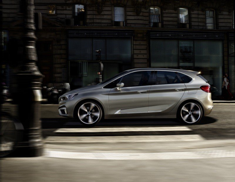 BMW presenta un coche híbrido enchufable