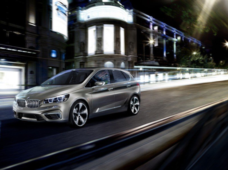 BMW presenta un coche híbrido enchufable