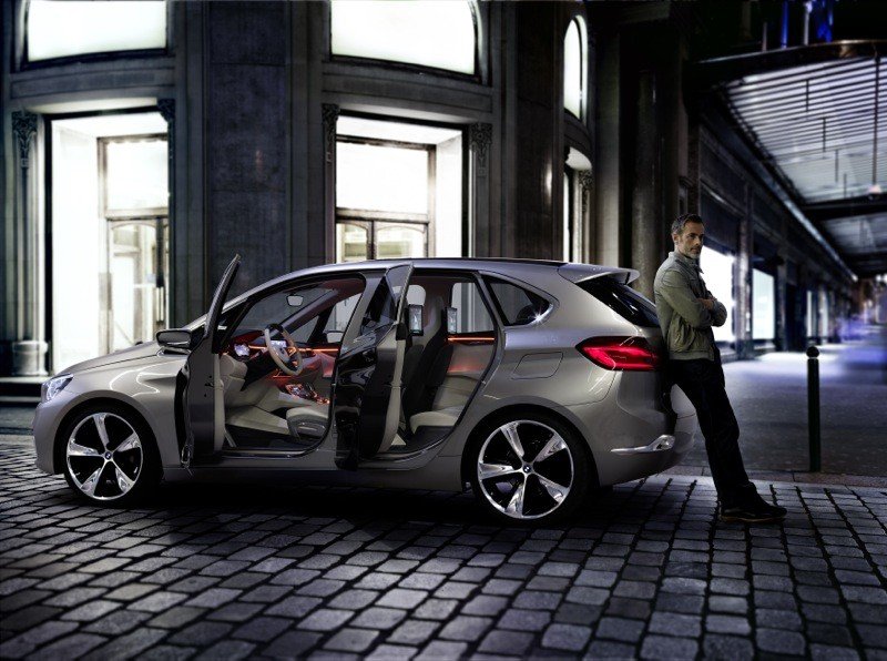 BMW presenta un coche híbrido enchufable