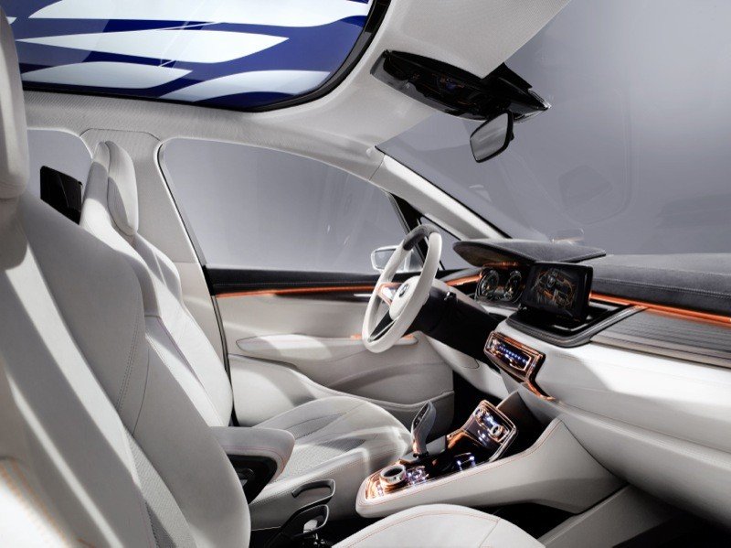 BMW presenta un coche híbrido enchufable