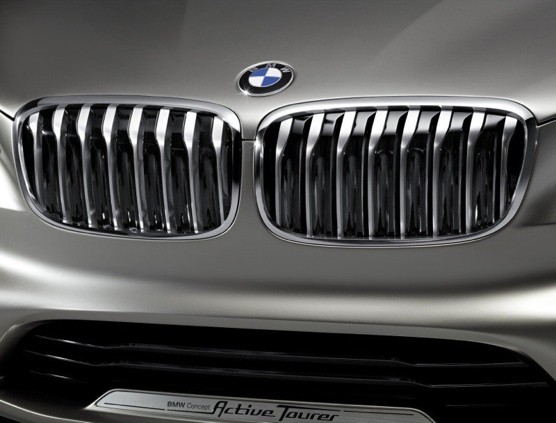 BMW presenta un coche híbrido enchufable