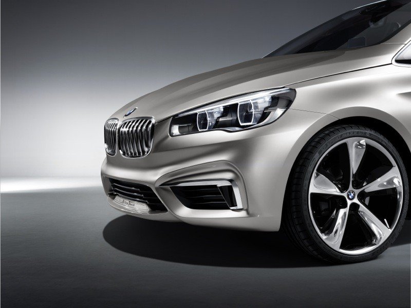 BMW presenta un coche híbrido enchufable