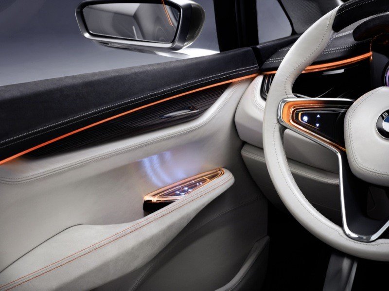 BMW presenta un coche híbrido enchufable