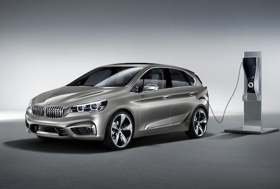 BMW presenta un coche híbrido enchufable