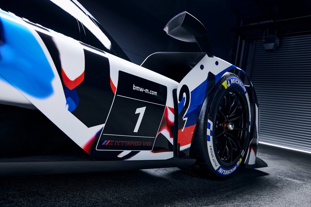 Primeras imágenes BMW M Hybrid V8, el coche para la vuelta a las carreras de resistencia