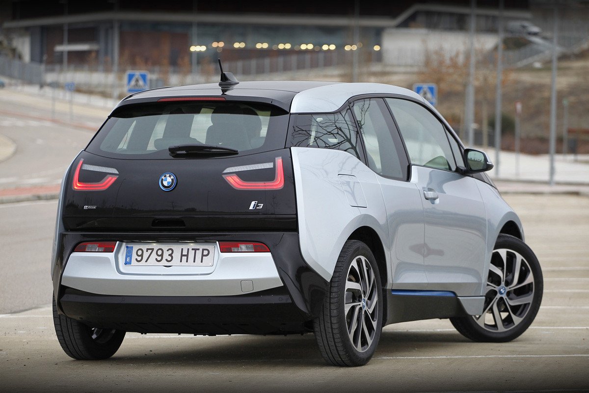 Prueba 10: BMW i3, el primer coche cien por cien eléctrico de BMW