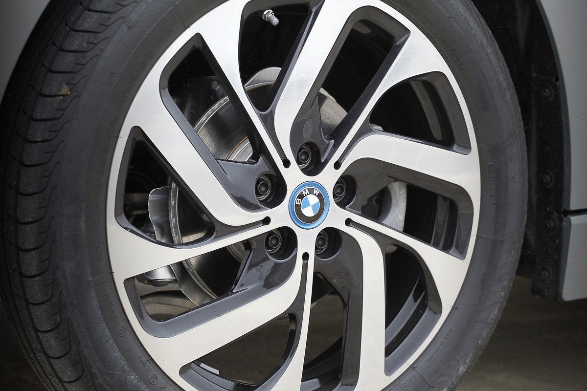 Prueba 10: BMW i3, el primer coche cien por cien eléctrico de BMW