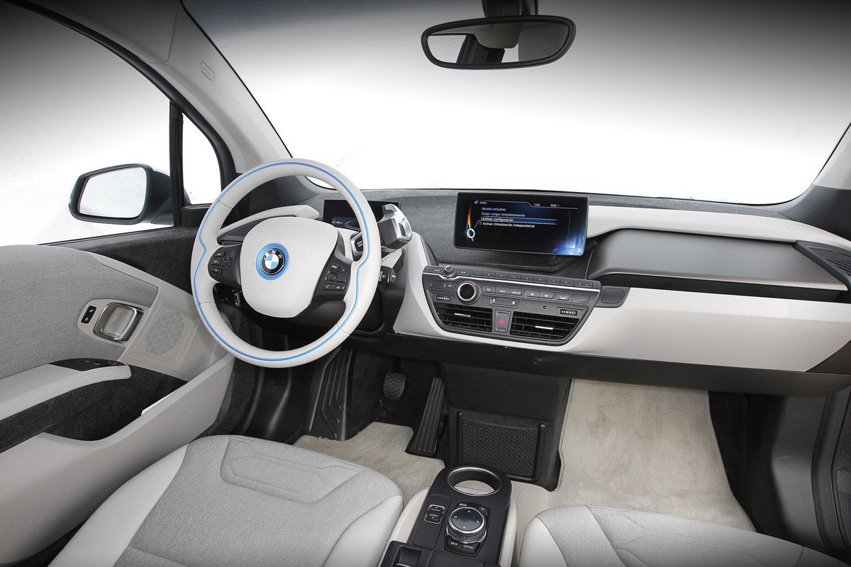 Prueba 10: BMW i3, el primer coche cien por cien eléctrico de BMW