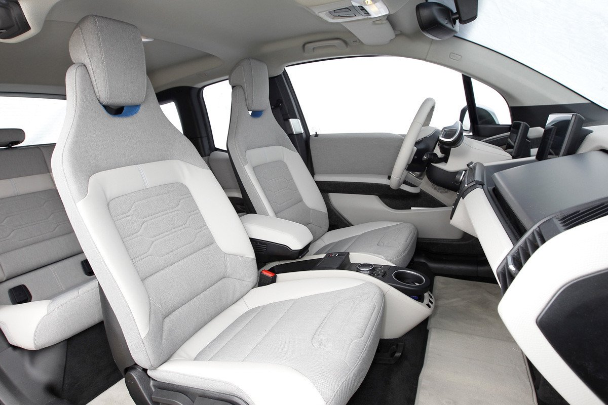 Prueba 10: BMW i3, el primer coche cien por cien eléctrico de BMW