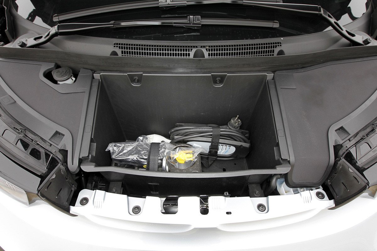 Prueba 10: BMW i3, el primer coche cien por cien eléctrico de BMW