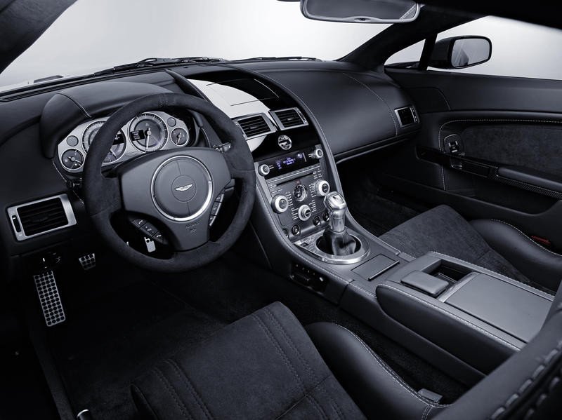 Aston Martin Vantage V12
