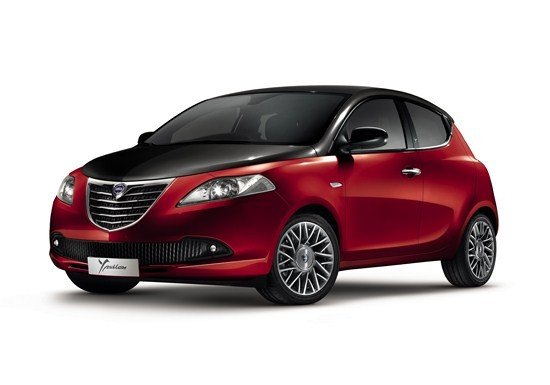 Nuevo Lancia Ypsilon Black&Red: eficiente, moderno y divertido