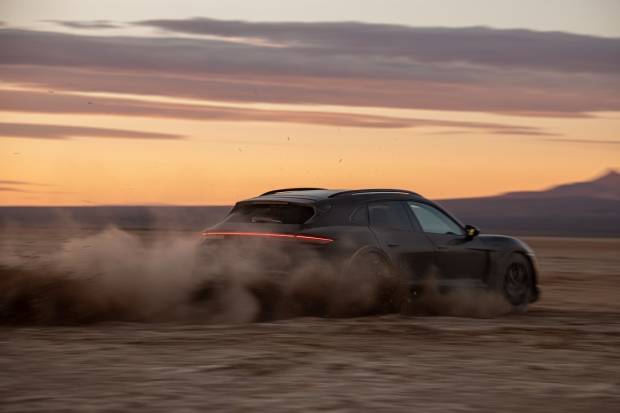 Porsche Taycan Cross Turismo: una navaja suiza sobre llantas de 21 pulgadas