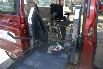 Fiat patrocina un curso de conducción para personas con discapacidad