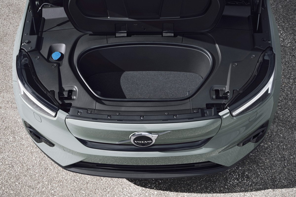 Volvo actualiza el XC40 Recharge y lanza un nuevo motor para el C40