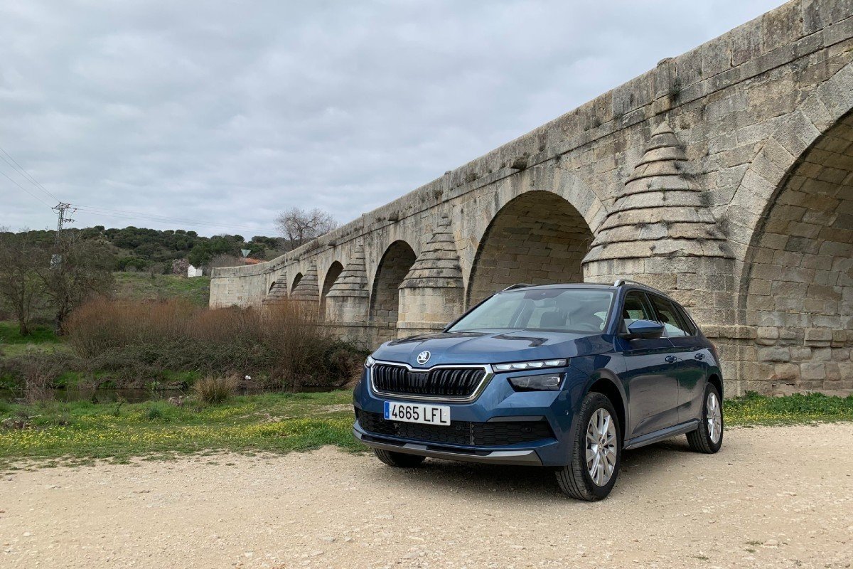 Coches baratos con etiqueta ECO: lista completa con precios