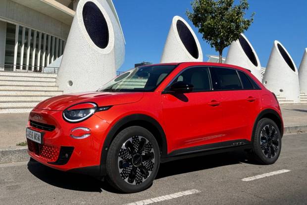 Prueba del Fiat 600 Hybrid: El utilitario Eco que aspira a ser familiar desde 21.900 euros