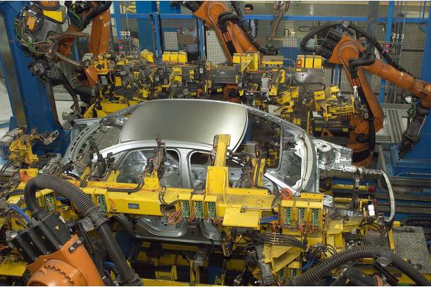 Ford llega a un acuerdo de competitividad con los sindicatos de Almussafes